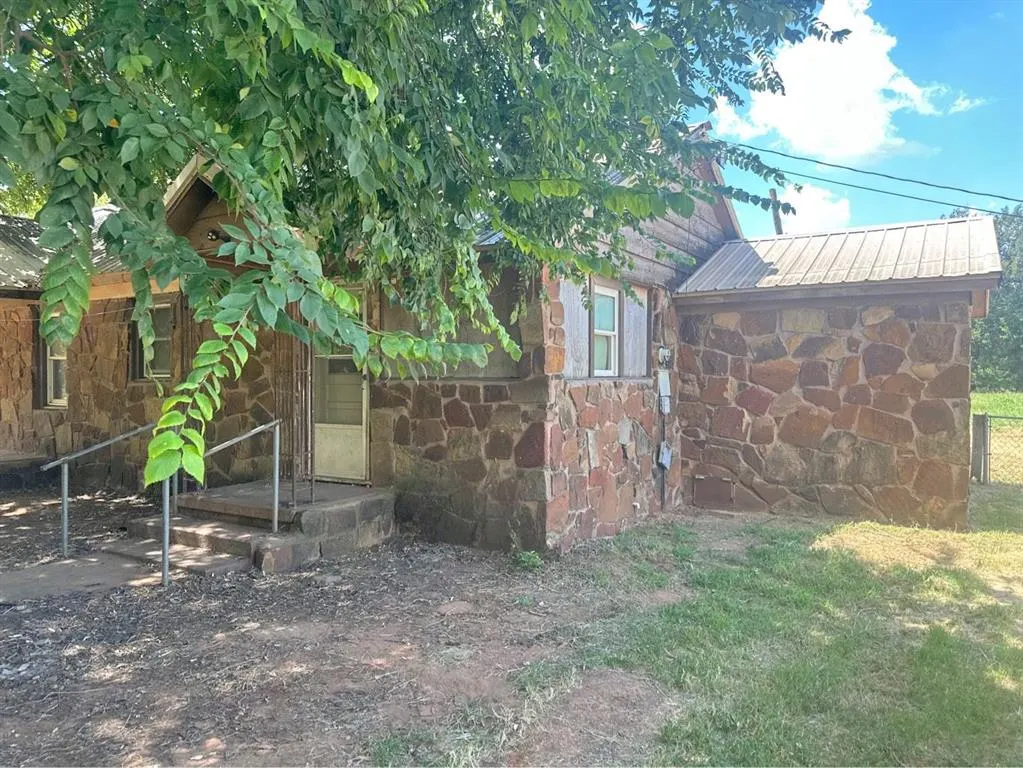 Photo 6 — 1016 El Reno Avenue, Chickasha, OK 73018