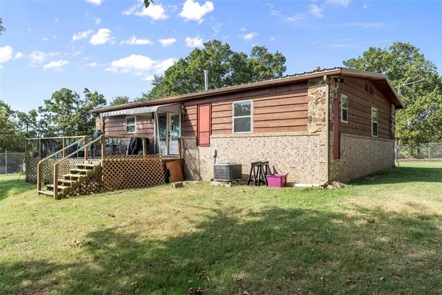 Photo 3 — 10915 E Tecumseh Road, Norman, OK 73026
