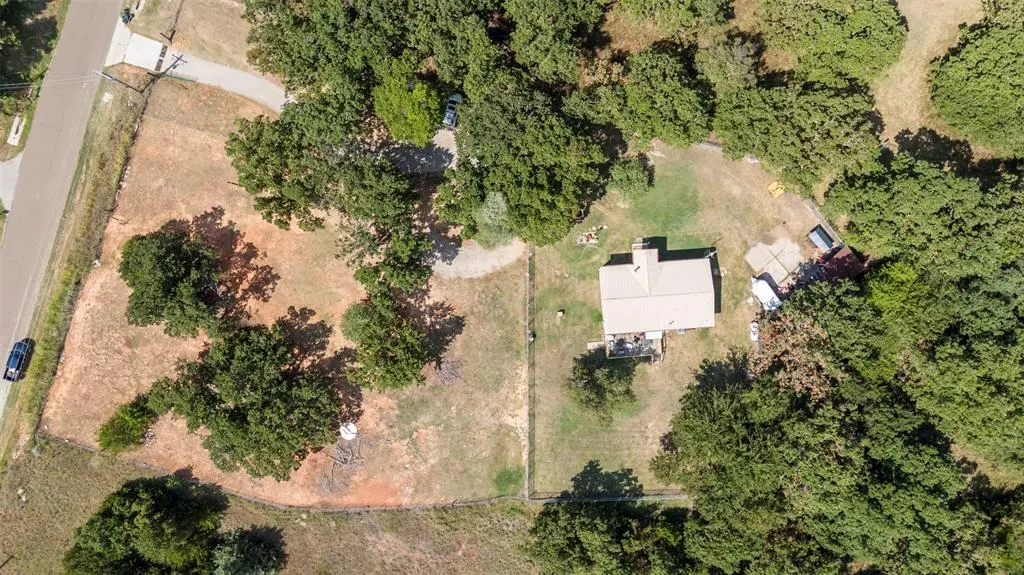 Photo 14 — 10915 E Tecumseh Road, Norman, OK 73026