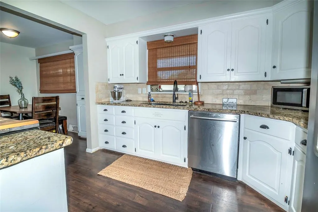 Photo 3 — 200 N Dewey Avenue, Chandler, OK 74834