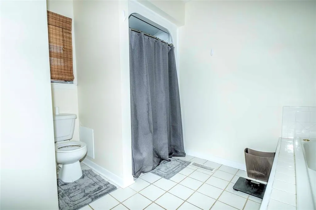 Photo 24 — 200 N Dewey Avenue, Chandler, OK 74834