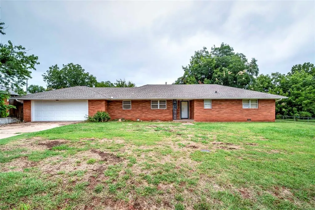 Photo 5 — 200 N Dewey Avenue, Chandler, OK 74834