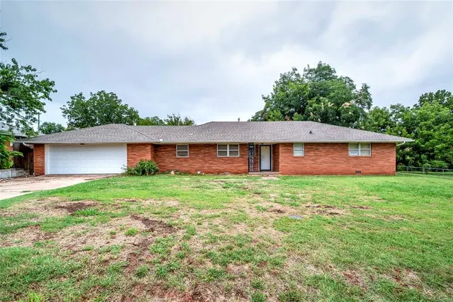 Photo 5 — 200 N Dewey Avenue, Chandler, OK 74834