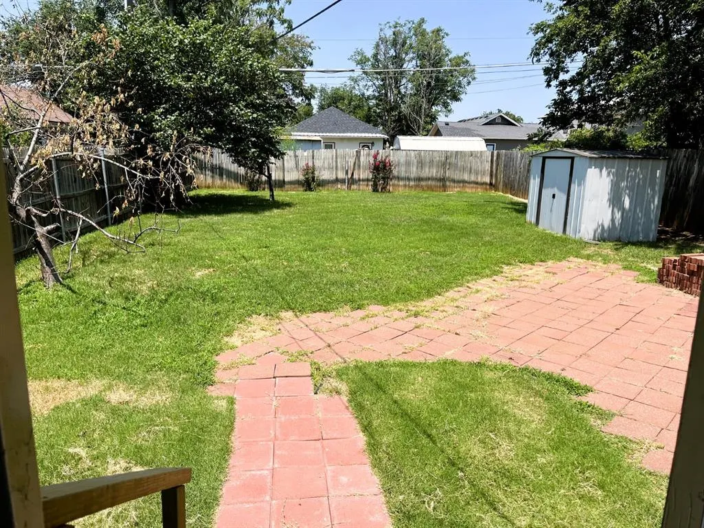 Photo 10 — 823 NW 30th Street, Oklahoma City, OK 73118