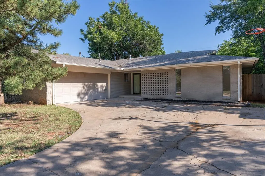 Front exterior — 4009 NW 62nd Terrace, Oklahoma City, OK 73112