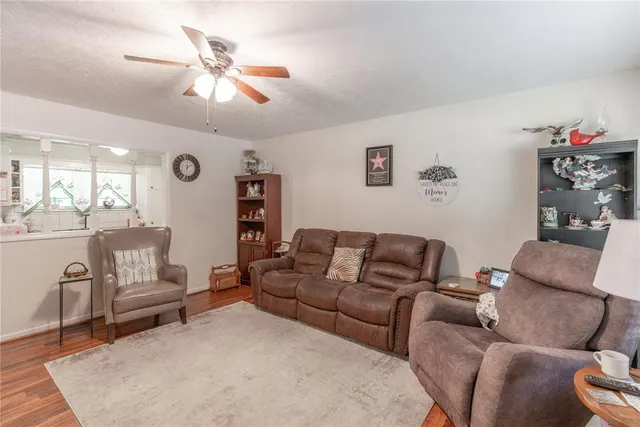 Photo 5 — 502 S 9th Street, Tecumseh, OK 74873