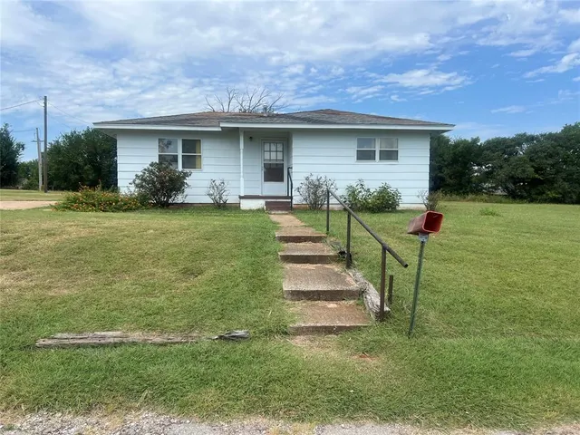 Front exterior — 519 N Martin Luther King Avenue, Coyle, OK 73027