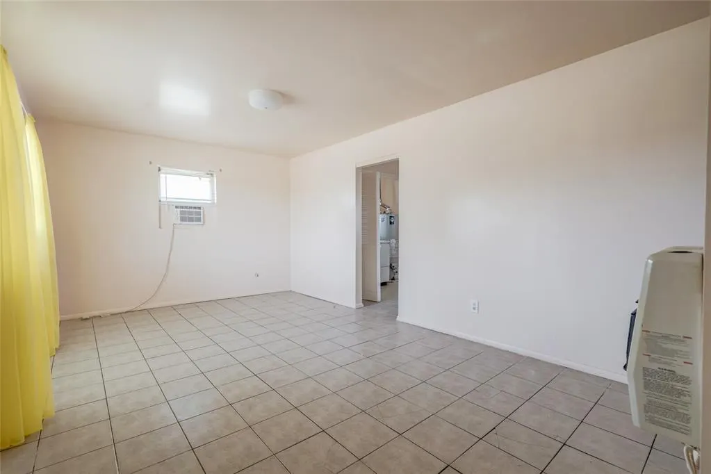 Photo 4 — 519 N Martin Luther King Avenue, Coyle, OK 73027