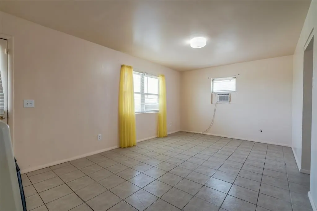 Photo 6 — 519 N Martin Luther King Avenue, Coyle, OK 73027