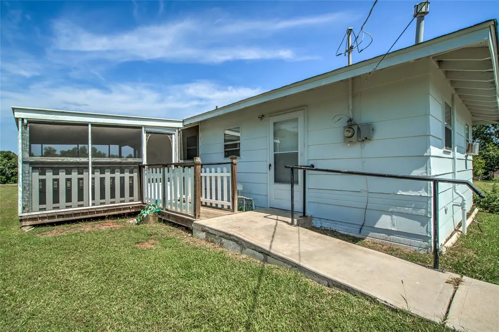 Photo 28 — 519 N Martin Luther King Avenue, Coyle, OK 73027