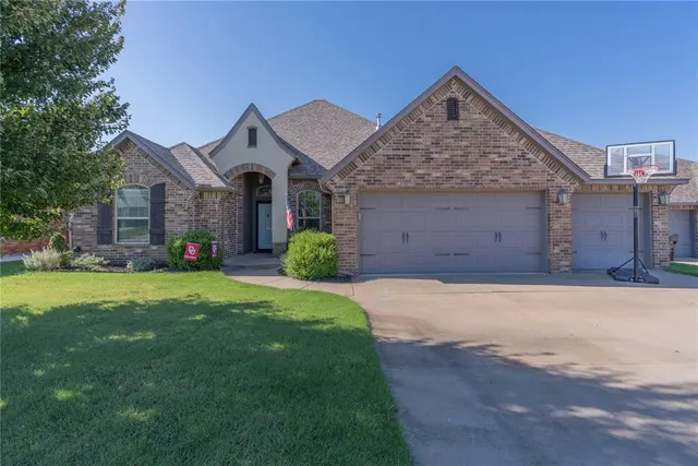 Photo 2 — 4208 SE 37th Street, Oklahoma City, OK 73165