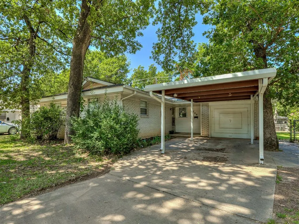 Photo 2 — 709 N Tompkins Drive, Oklahoma City, OK 73127