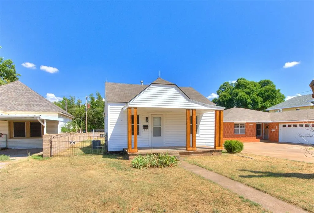 Front exterior — 615 S 9th Street, Kingfisher, OK 73750