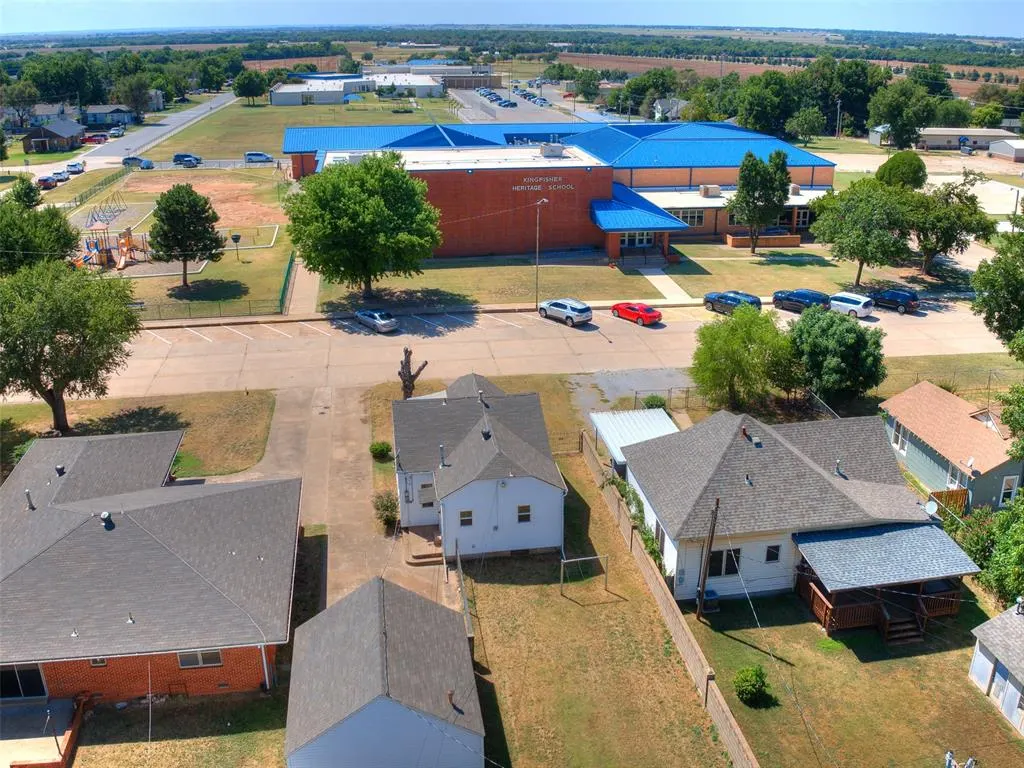 Photo 5 — 615 S 9th Street, Kingfisher, OK 73750