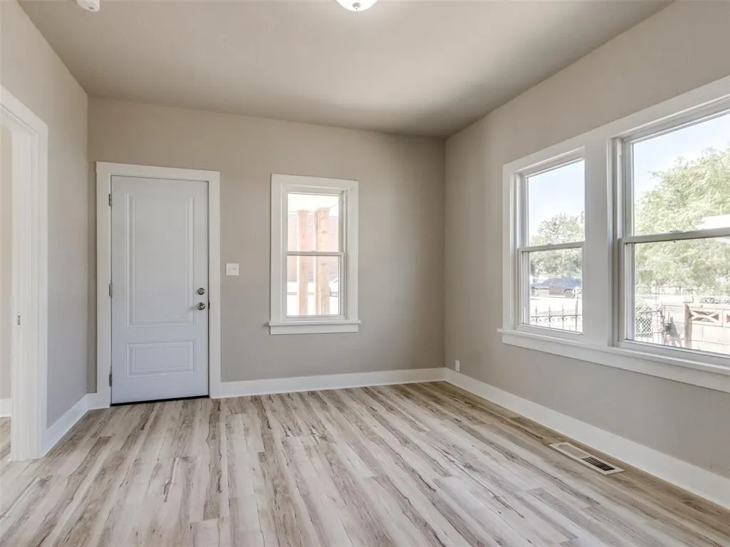 Photo 9 — 615 S 9th Street, Kingfisher, OK 73750