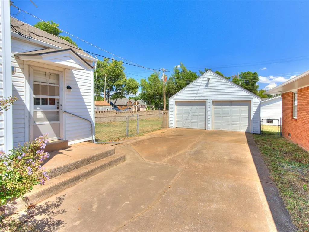 Photo 33 — 615 S 9th Street, Kingfisher, OK 73750