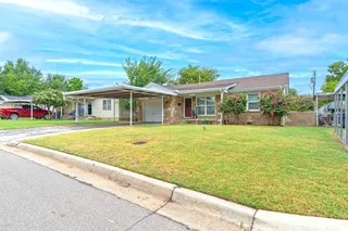 Sold home at 3013 SW 40th Place