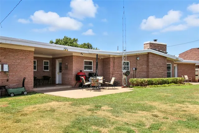 Photo 7 — 116 Gaynelle Lane, Hobart, OK 73651