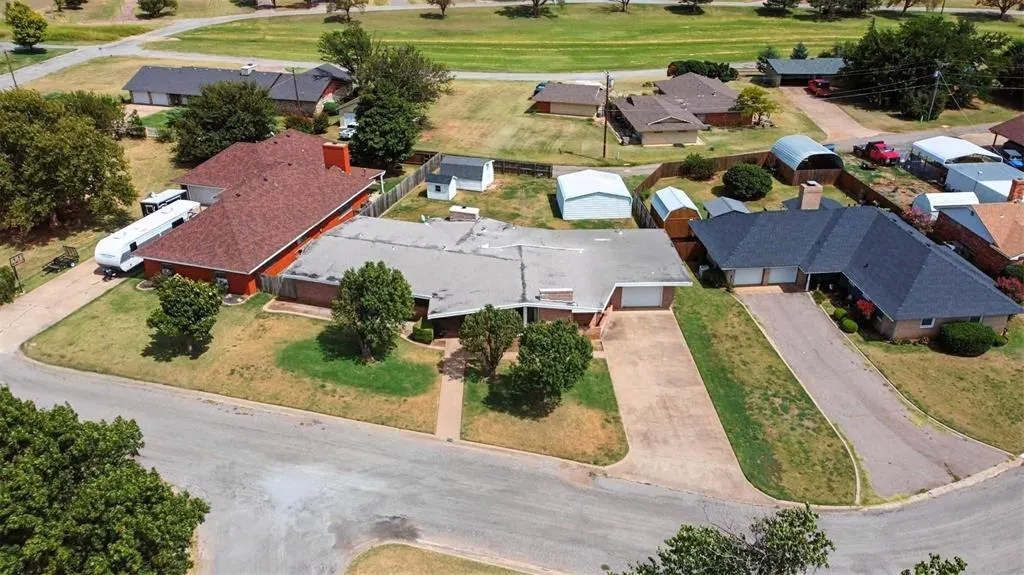 Photo 37 — 116 Gaynelle Lane, Hobart, OK 73651