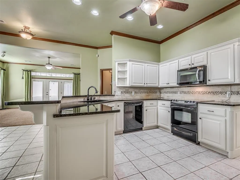 Photo 9 — 509 S Santa Fe Avenue 163, Edmond, OK 73003