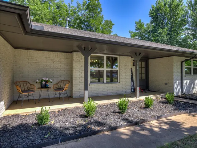 Photo 3 — 720 N 3rd Street, Cashion, OK 73016