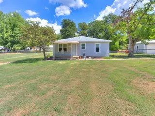 Sold home at 1912 N Saint Peter Avenue