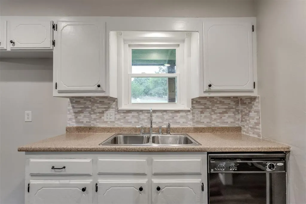 Photo 7 — 9900 S Hiwassee Road, Oklahoma City, OK 73165