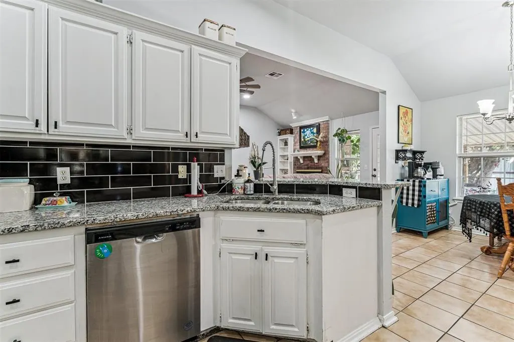 Photo 11 — 3716 Windrun Place, Oklahoma City, OK 73179
