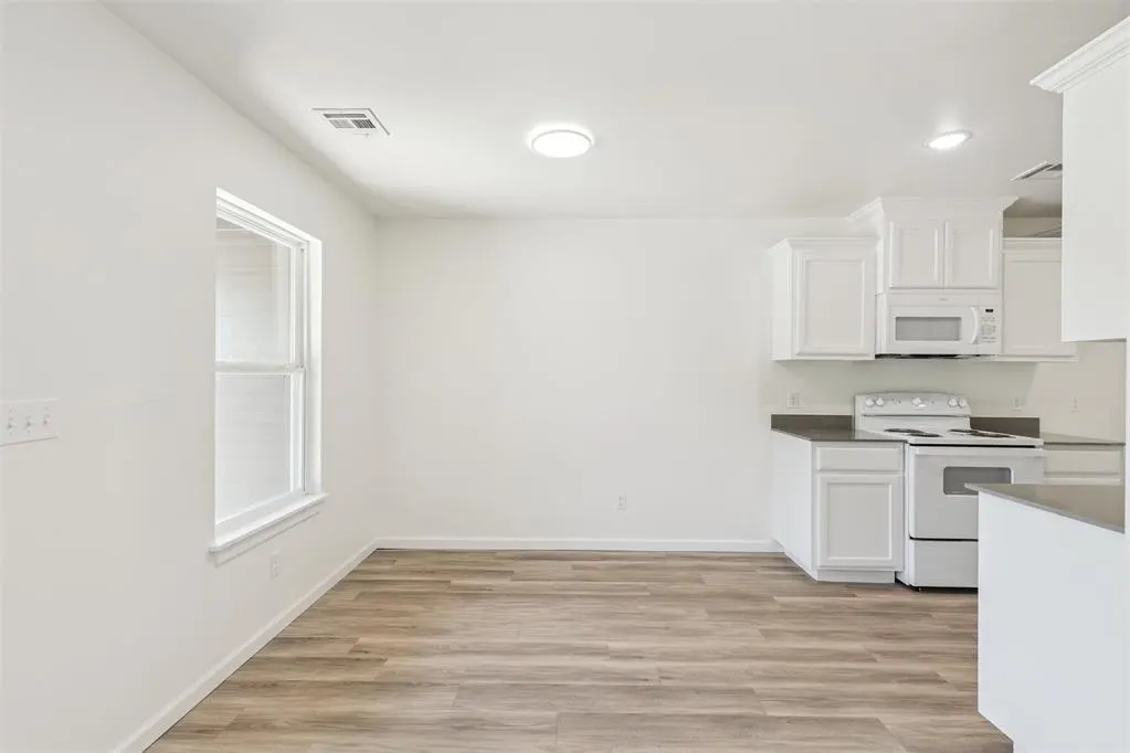 Photo 9 — 8791 Saint George Way, Midwest City, OK 73110