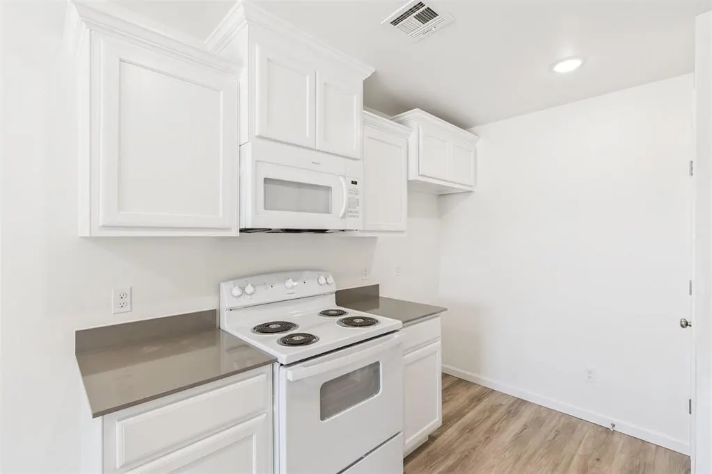 Photo 14 — 8791 Saint George Way, Midwest City, OK 73110