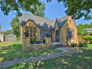 Sold home at 4507 N Donald Avenue
