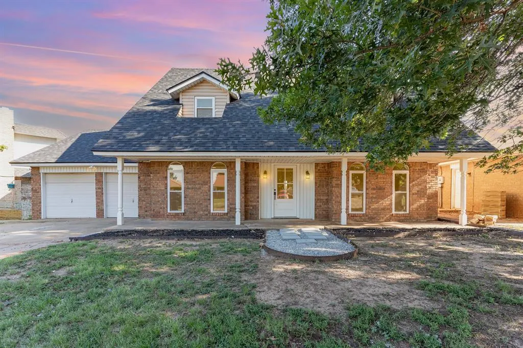 Front exterior — 1041 SW 97th Street, Oklahoma City, OK 73139