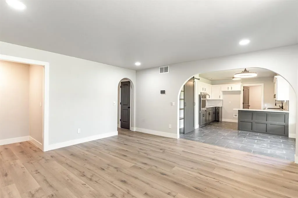 Photo 11 — 1041 SW 97th Street, Oklahoma City, OK 73139