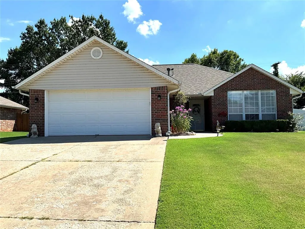 Front exterior — 919 Tilghman Drive, Chandler, OK 74834