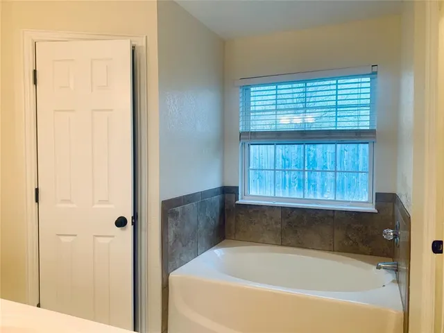 Photo 8 — 1216 N 4th Street, Noble, OK 73068