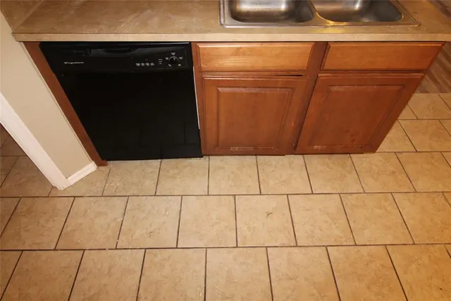 Photo 8 — 4616 SE 77th Street, Oklahoma City, OK 73135