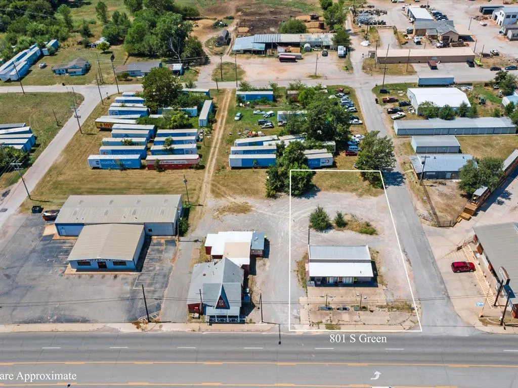 Photo 3 — 801 S Green Avenue, Purcell, OK 73080