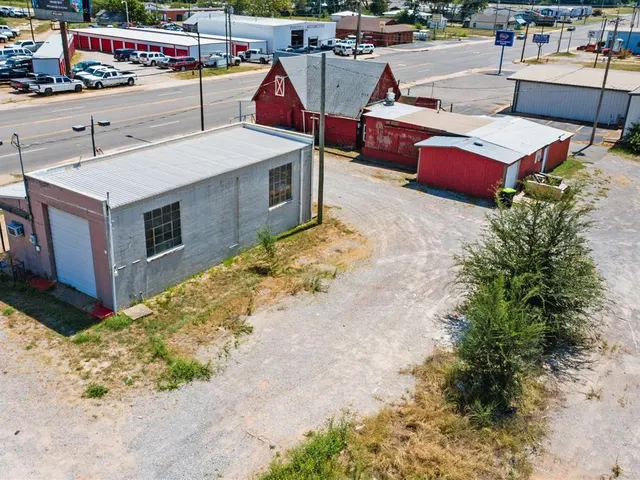 Photo 7 — 801 S Green Avenue, Purcell, OK 73080