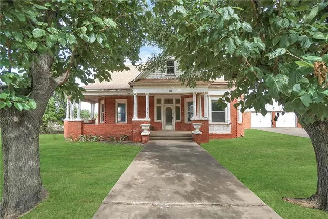 Front exterior — 500 Horizon Drive, Altus, OK 73521