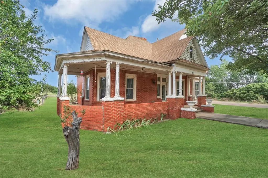Photo 2 — 500 Horizon Drive, Altus, OK 73521