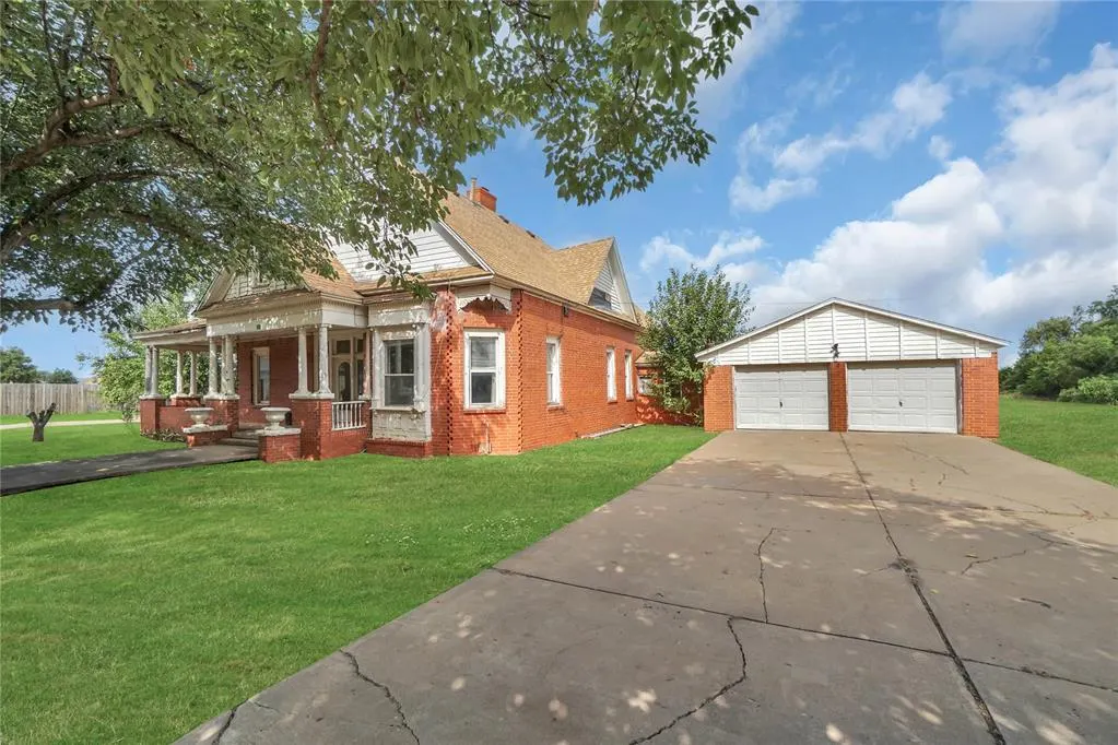 Photo 3 — 500 Horizon Drive, Altus, OK 73521