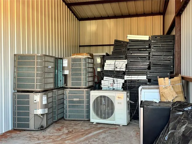 Photo 3 — 21776 152 Highway, Cordell, OK 73632