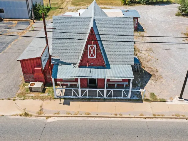 Front exterior — 805 S Green Avenue, Purcell, OK 73080