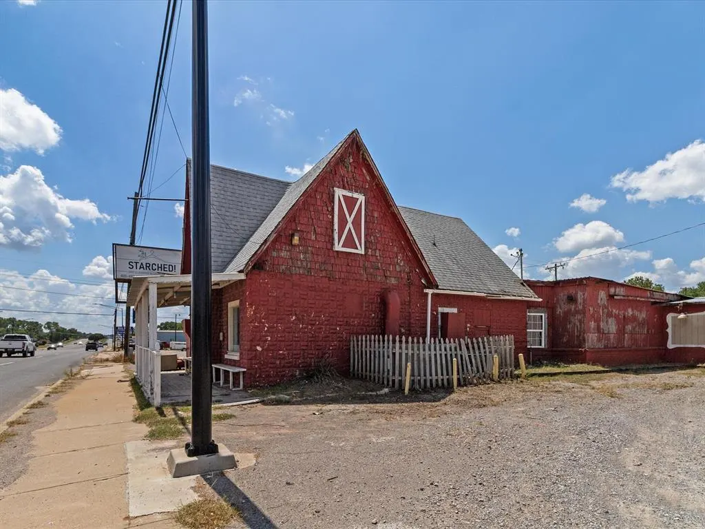 Photo 8 — 805 S Green Avenue, Purcell, OK 73080