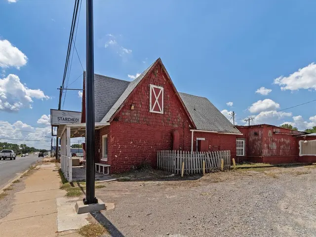 Photo 8 — 805 S Green Avenue, Purcell, OK 73080