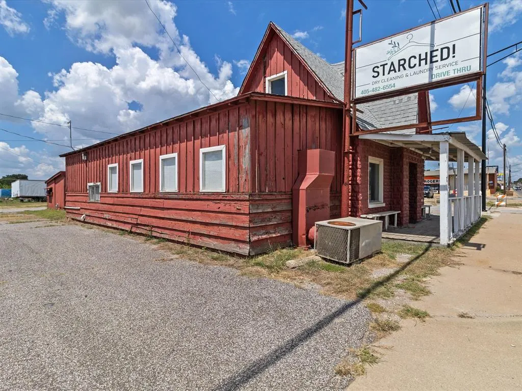 Photo 9 — 805 S Green Avenue, Purcell, OK 73080