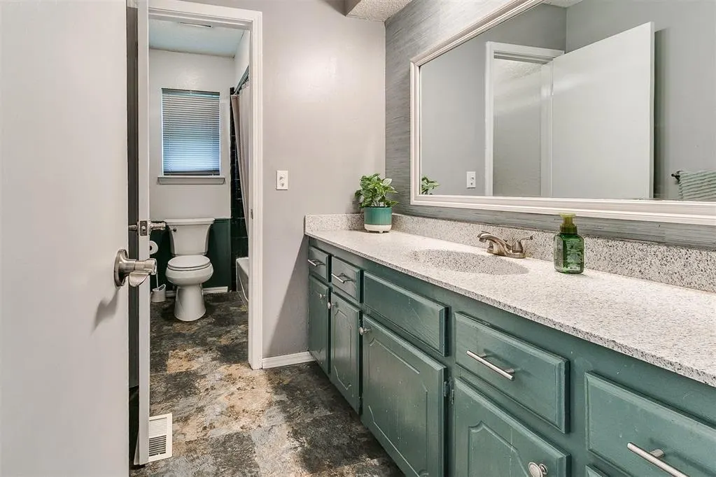 Photo 33 — 100 Three Oaks Drive, Midwest City, OK 73130