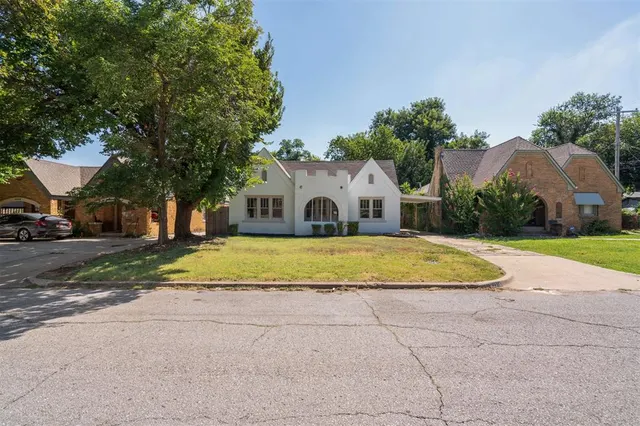 Photo 4 — 2316 N Barnes Avenue, Oklahoma City, OK 73107