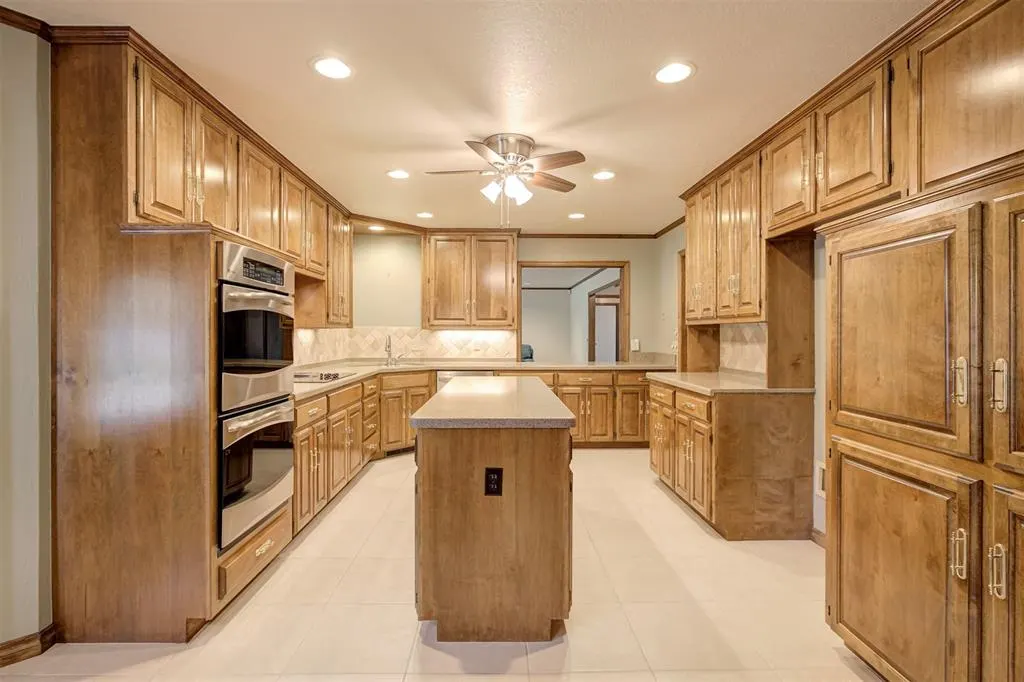 Photo 14 — 7112 NW 32nd Street, Bethany, OK 73008