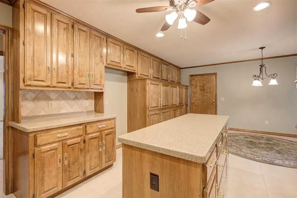 Photo 15 — 7112 NW 32nd Street, Bethany, OK 73008